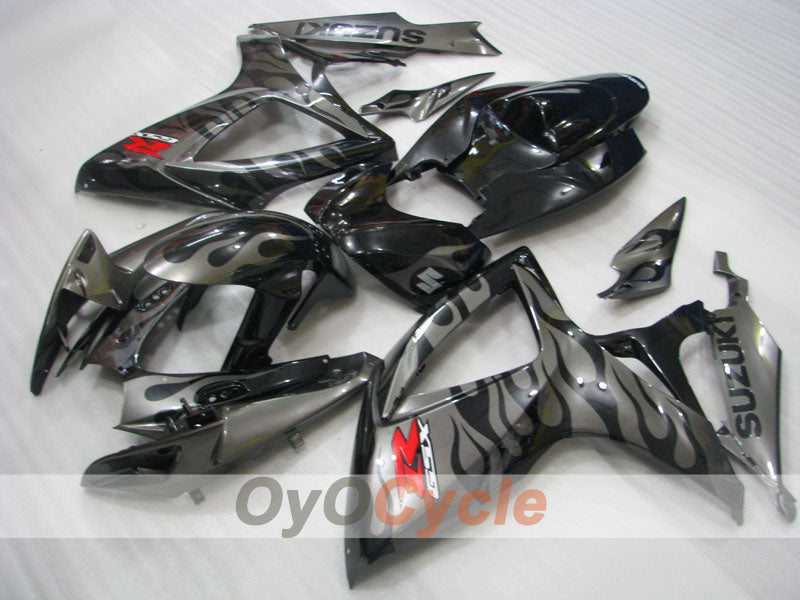 Kit de carenado por inyección para GSX R600 06-07 - Negro, Plateado - Llama #OYO87901502 Imagen principal del producto